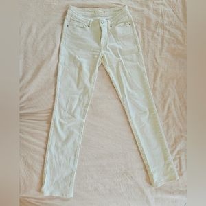 Levi's 712 Slim White Jeans- size 27